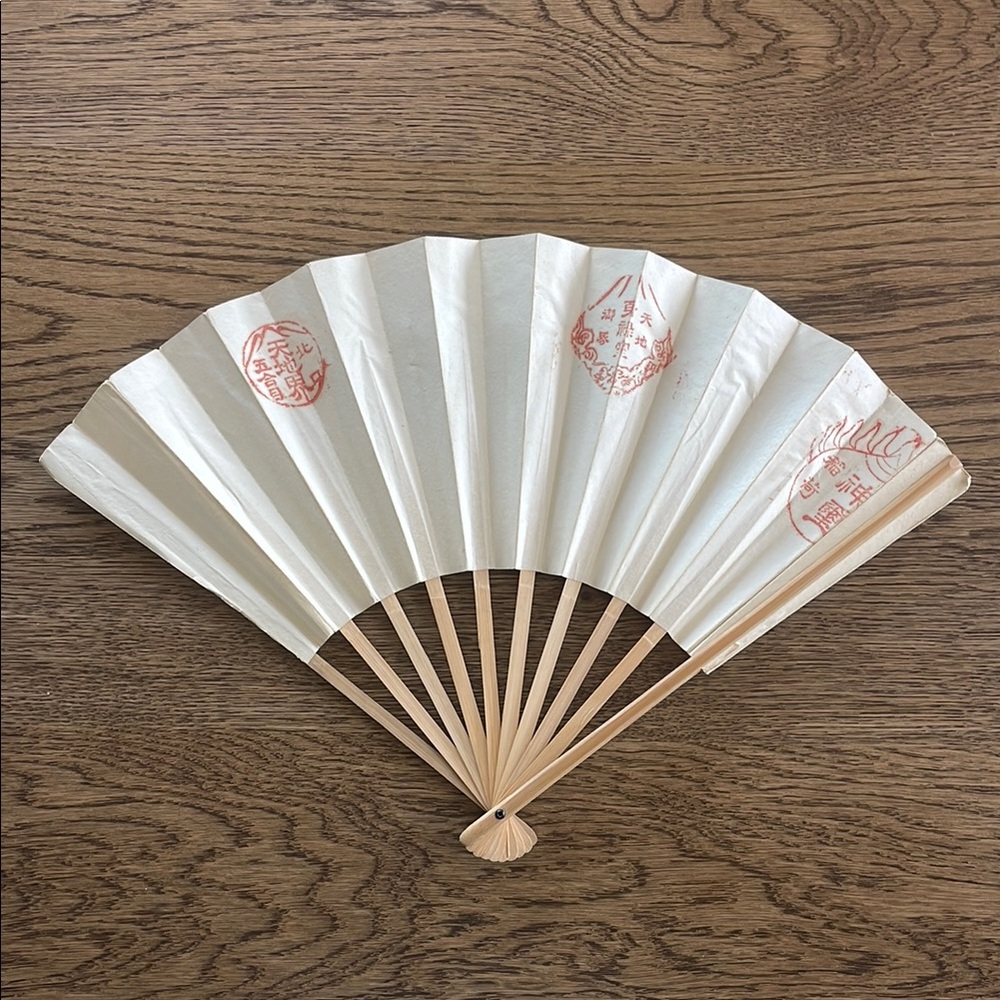 Vintage Japanese Handmade Elegant White and Tan Hand Fan